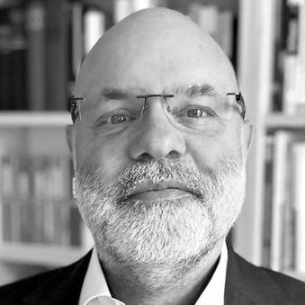 Thomas Geßner, Dipl.-Theologe, Lehrtherapeut für Systemaufstellungen (DGfS), Buchautor, phänomenologische Aufstellungsarbeit und LIP nach Nelles (Aufstellungsarbeit mit Familiensystemen).
