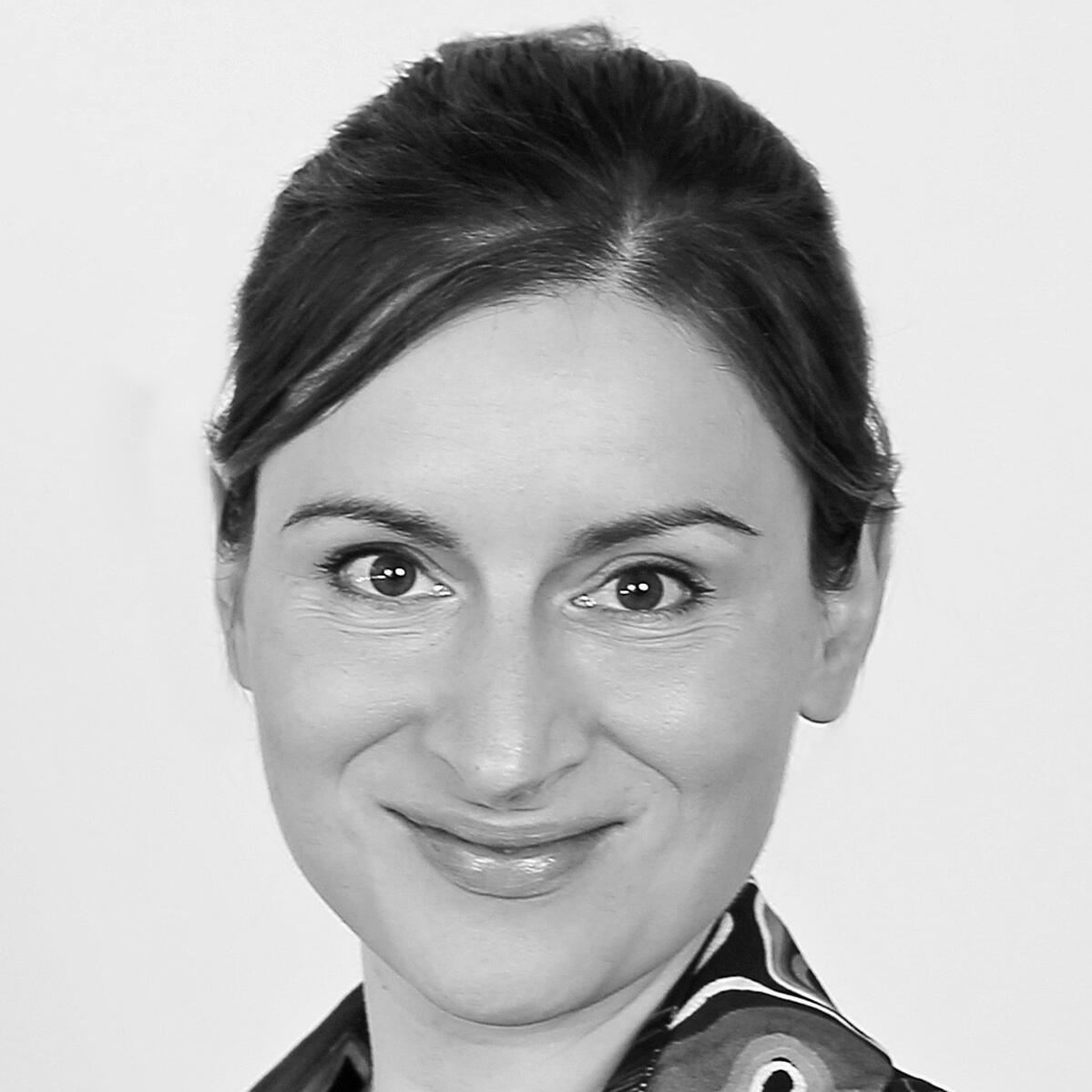 Anna-Maria Flatischler ist Musikerin und TaKeTiNa-Pädagogin. Sie verbindet Rhythmus, Körperwahrnehmung und Musikpädagogik in internationalen Workshops.