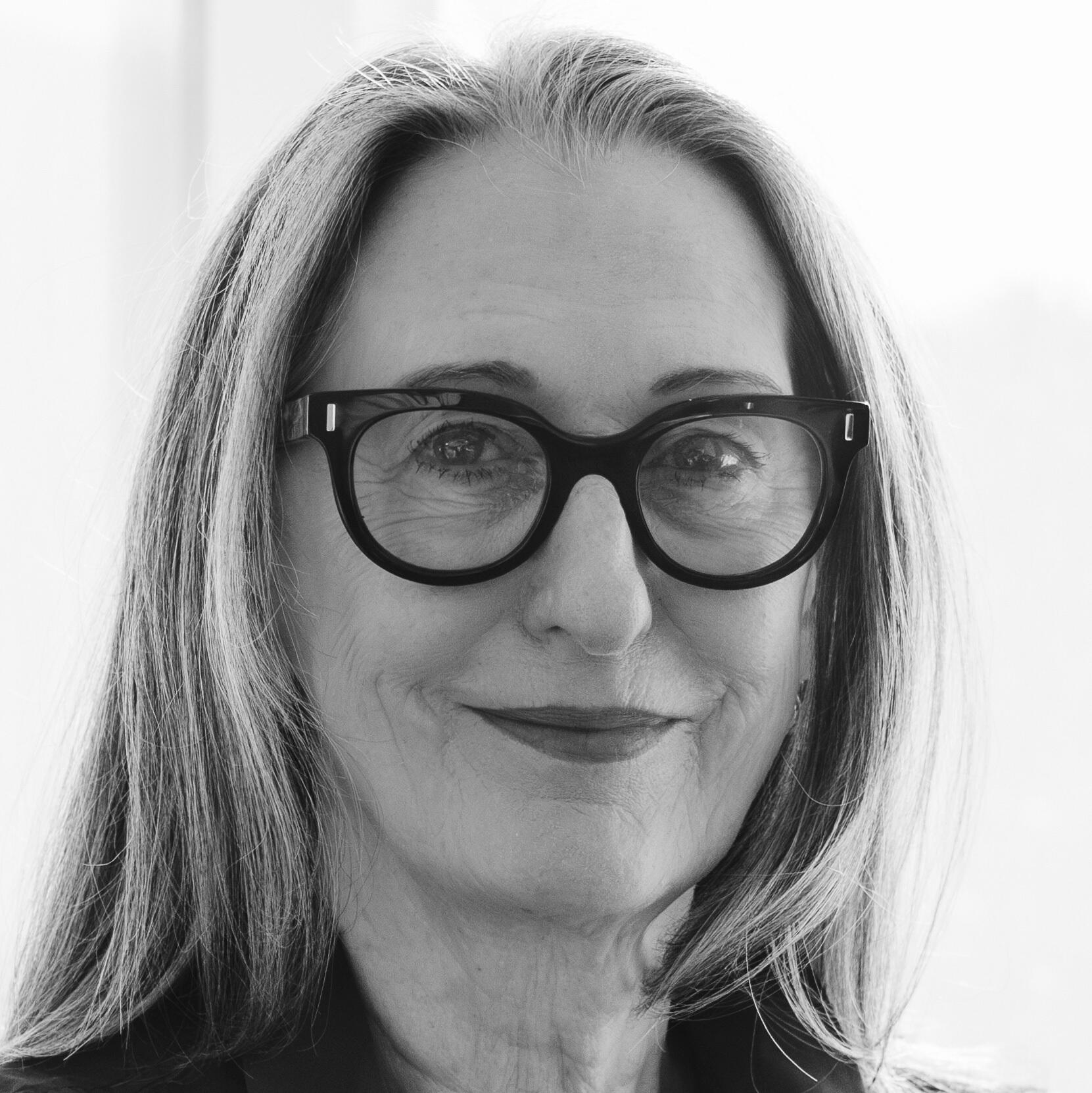 Ursula Funke-Kaiser ist SE Trainerin und Referentin der SE Ausbildung in ZIST