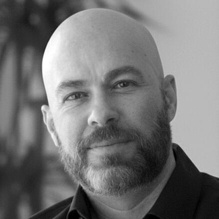 Manuel Cuesta, Gestalttherapeut. Spezialisiert auf Körper- und Bewegungsarbeit mit einer klinischen Ausrichtung in der Tradition der lacanianischen Psychoanalyse.