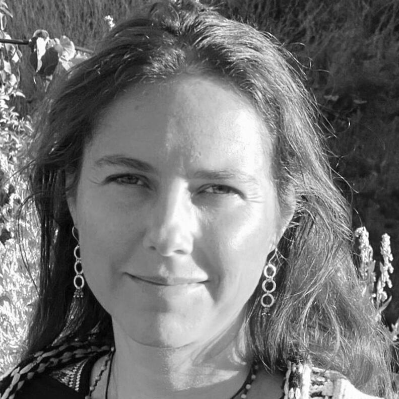 Franka Nagel, Dipl.-Kulturpädagogin und zertifizierte Diamond Approach Lehrerin, verbindet spirituelle Entwicklung mit pädagogischer Arbeit an der Waldorfschule.