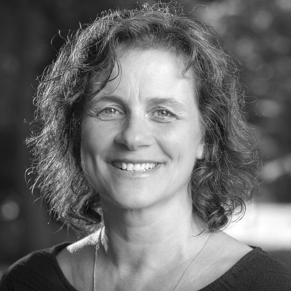 Astrid Bosshard ist Master TaKeTiNa Teacher, Musik- und Bewegungspädagogin mit Professur an der Hochschule Basel, Referentin in ZIST